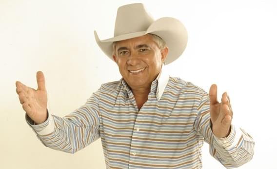 Reynaldo Armas portada