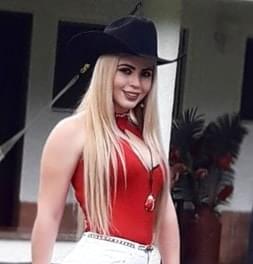 Yenifer Mora Perfil