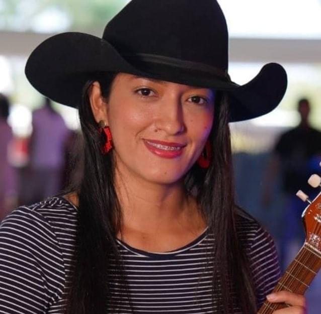 Danixa Hernandez cantate de musica llanera