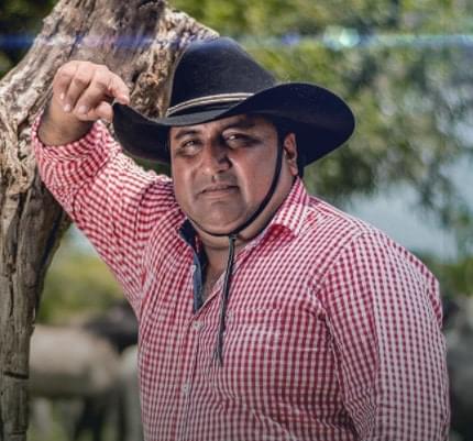JOAQUIN LIZARAZO cantante de musica llanera