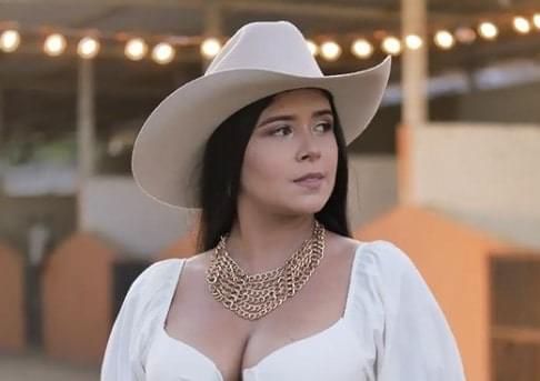 Mariangela Linares cantante de musica llanera