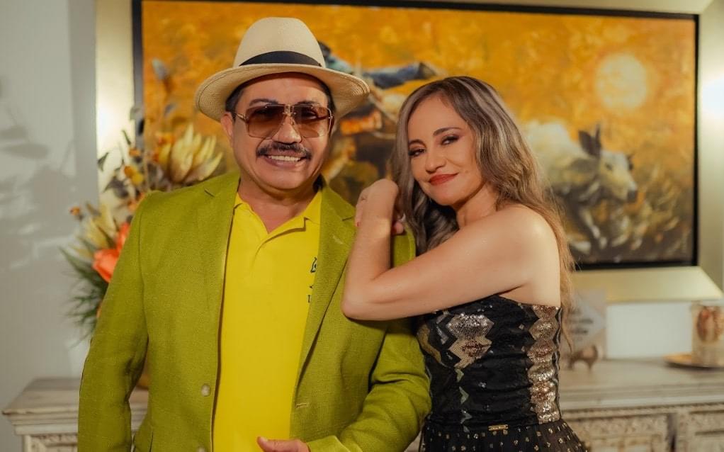Pura cortesia - America Rey y Luis Silva